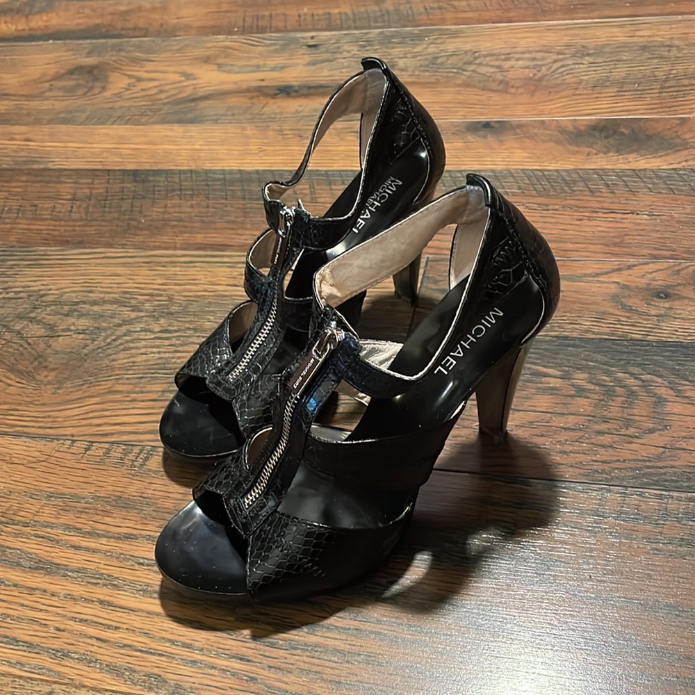 Michael Kors black heels 4”